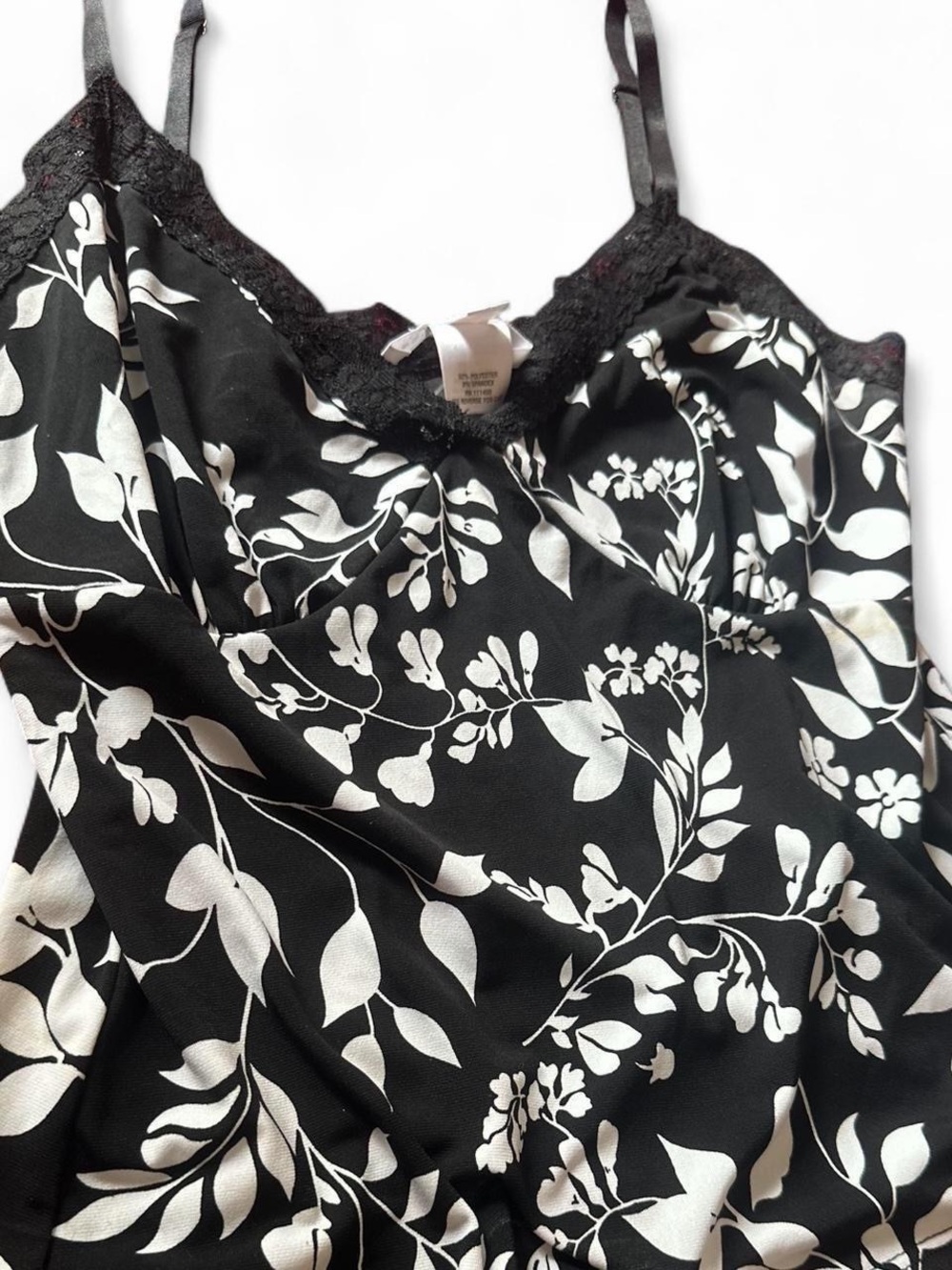 White House Black Market Black and White Lace-Trim Floral Cami medium fit